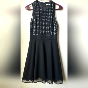 Trina Turk Nancy Flare Dress in Houndstooth, Women's size S